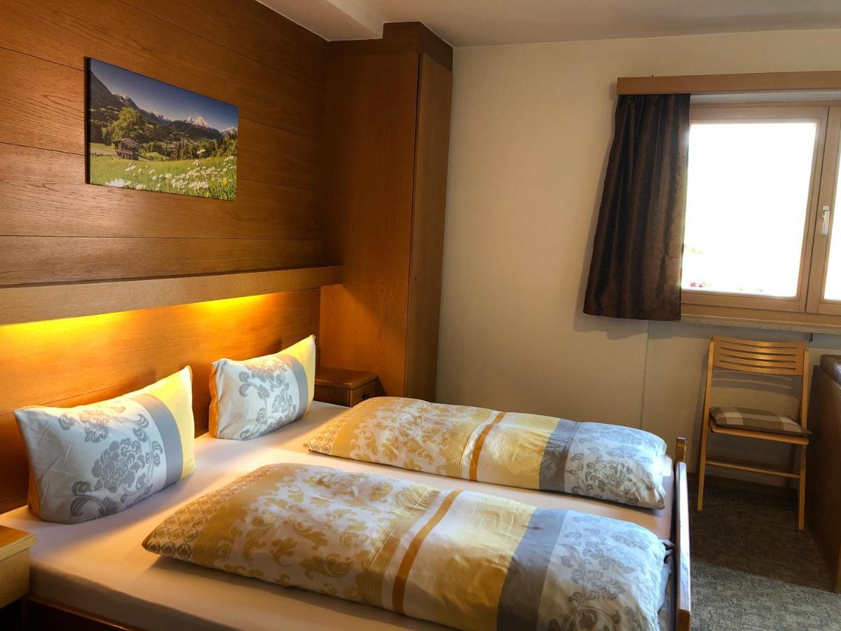 Gaestehaus Am Kurparkweg Hotell Reit im Winkl Exteriör bild
