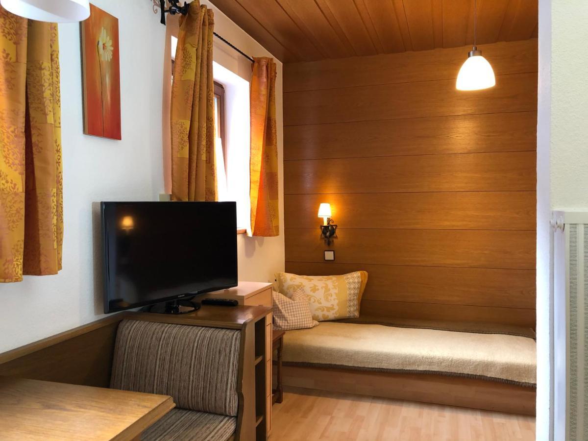 Gaestehaus Am Kurparkweg Hotell Reit im Winkl Exteriör bild