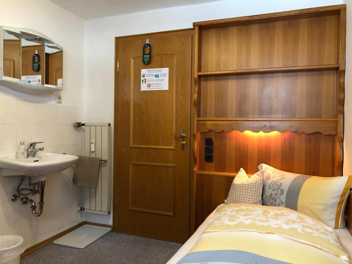 Gaestehaus Am Kurparkweg Hotell Reit im Winkl Exteriör bild