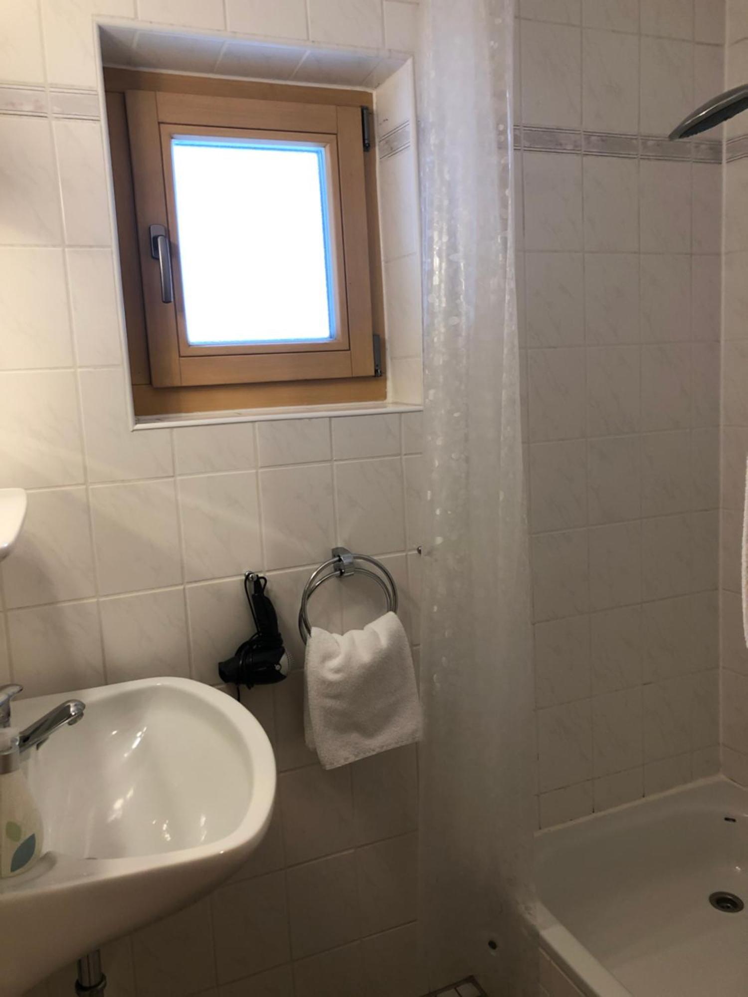 Gaestehaus Am Kurparkweg Hotell Reit im Winkl Rum bild